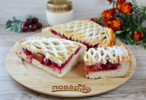 Пирог с вишней и абрикосами Пирог с вишней и абрикосами