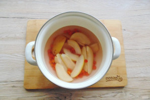 Грушевый компот с рябиной на зиму