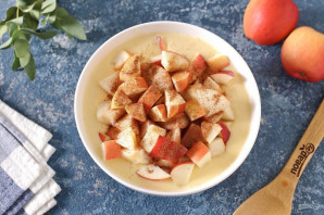 Низкоуглеводная шарлотка с яблоками