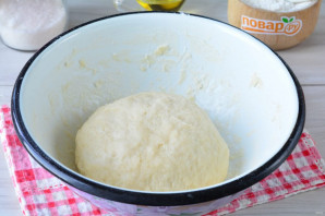 Постный пирог с персиками