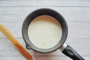 Медовый торт с вишней Медовый торт с вишней