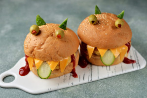 Бургер "Зубастый монстр"