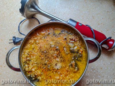 Турецкий чечевичный суп-пюре с паприкой и мятой Турецкий чечевичный суп-пюре с паприкой и мятой