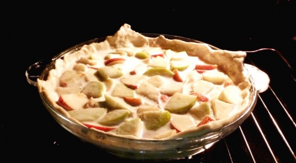 Яблочный пирог со сливочной заливкой, пошаговый рецепт с фото