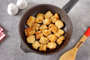 Минтай с фасолью в томатном соусе Минтай с фасолью в томатном соусе