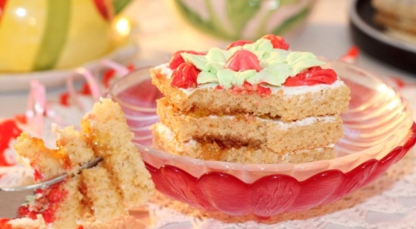 Медовые пирожные с кремом и джемом, пошаговый рецепт с фото