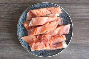 Горбуша со шпинатом и сливками Горбуша со шпинатом и сливками