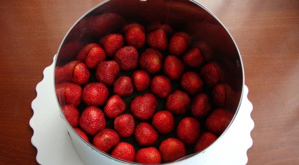 Муссовый торт Фисташка - клубника, пошаговый рецепт с фото