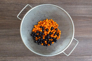 Компот из облепихи и черноплодной рябины Компот из облепихи и черноплодной рябины