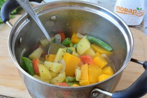 Рагу из стручковой фасоли с тыквой