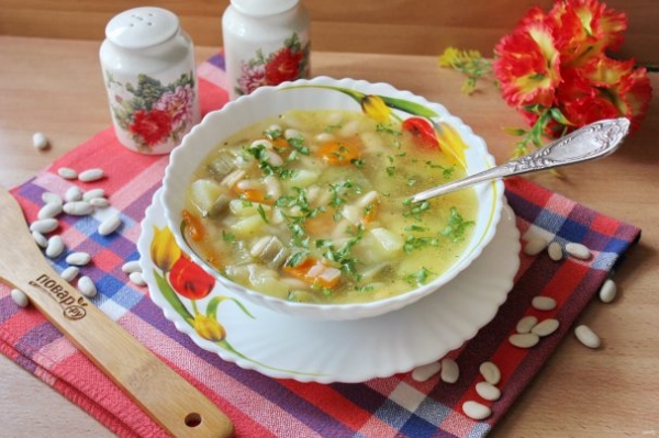 Фасолевый суп с баклажанами Фасолевый суп с баклажанами