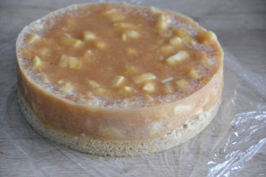 Муссовый яблочный торт