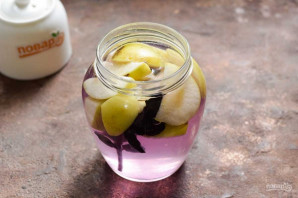 Компот из яблок с базиликом на зиму