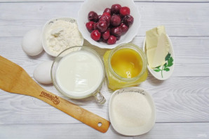 Медовый торт с вишней Медовый торт с вишней