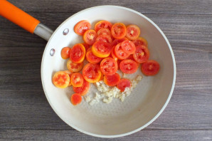 Горбуша со шпинатом и сливками Горбуша со шпинатом и сливками