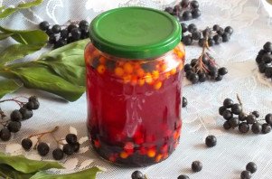 Компот из облепихи и черноплодной рябины Компот из облепихи и черноплодной рябины