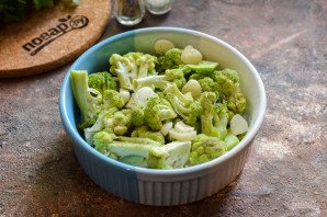 Брокколи с соевым соусом в духовке Брокколи с соевым соусом в духовке