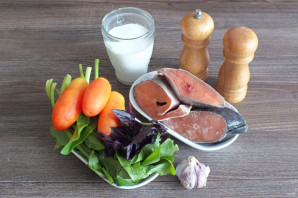 Горбуша со шпинатом и сливками Горбуша со шпинатом и сливками