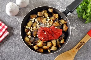 Баклажаны в томатно-молочном соусе