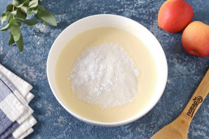 Низкоуглеводная шарлотка с яблоками