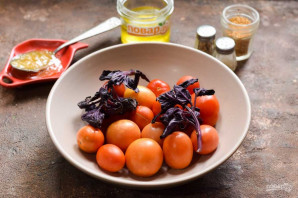 Помидоры с базиликом и медом на зиму Помидоры с базиликом и медом на зиму