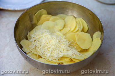 Картофельные пирамидки с пармезаном и тимьяном в духовке