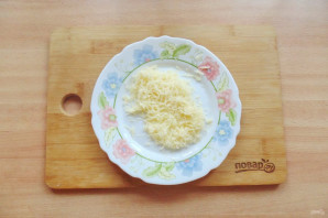 Салат с куриной печенью и маринованными огурцами Салат с куриной печенью и маринованными огурцами