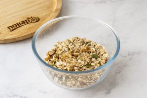 Гранола с клубникой