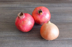 Маринованный лук в гранатовом соке