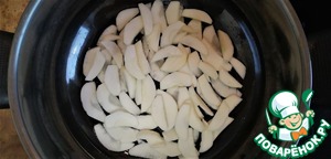 Карась, тушенный с яблоками Карась, тушенный с яблоками