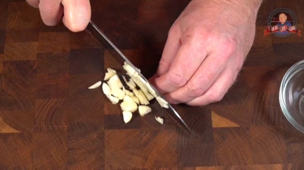 Мясо в соевом соусе в казане с болгарским перцем по-русски. 