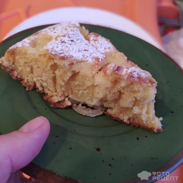 Рецепт: Быстрый пирог с яблоками - На сковороде Рецепт: Быстрый пирог с яблоками - На сковороде