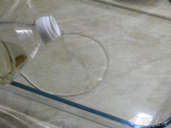 Рецепт: Индюшатина под сырно-сметанным соусом - на подушке из кабачков