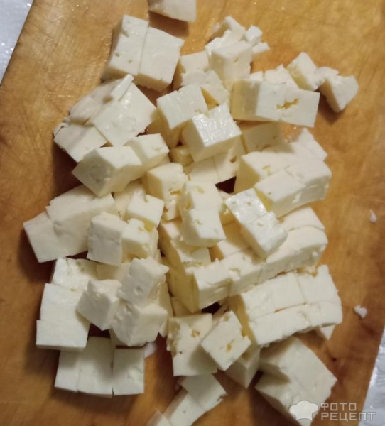 Рецепт: Салат из перца сладкого и брынзы - с добавлением зелени