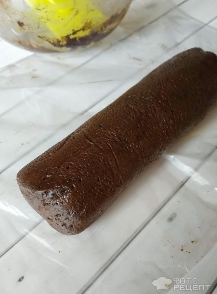 Рецепт: Шоколадное печенье с орехами - из трех ингредиентов, без выпечки. Очень просто и очень быстро.