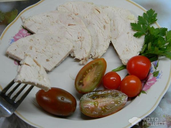 Рецепт: Ветчина из индейки - В ветчиннице из филе грудки индейки