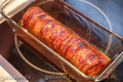 Рулет из свинины со свеклой и черносливом в беконе Рулет из свинины со свеклой и черносливом в беконе