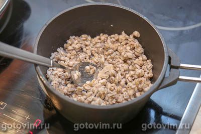 Перловка с куриной печенью и картофелем Перловка с куриной печенью и картофелем