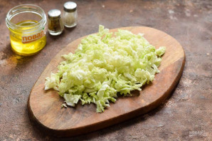 Салат "Красотка" с копченой курицей и грушей Салат "Красотка" с копченой курицей и грушей