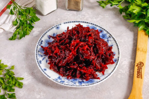 Свекла с луком в духовке