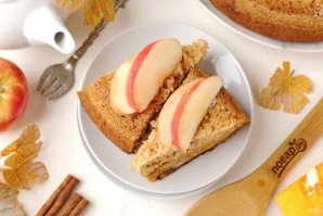 Пирог с тыквой и яблоками в мультиварке