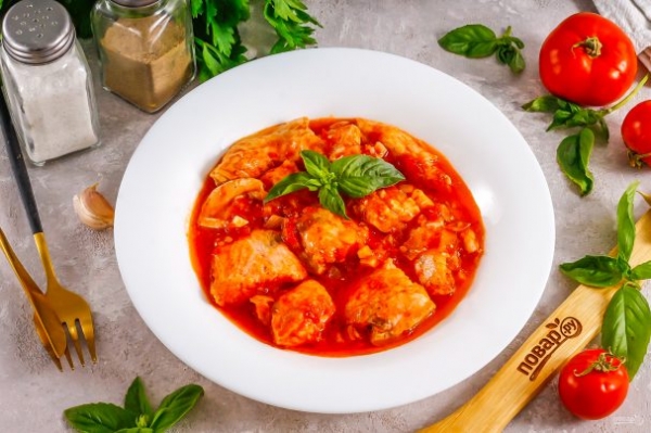 Лосось в томатном соусе Лосось в томатном соусе