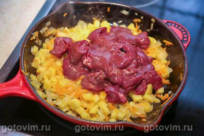 Перловка с куриной печенью и картофелем Перловка с куриной печенью и картофелем