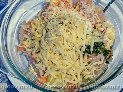 Тефтели из курицы с молочным соусом