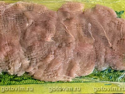 Рулет из куриной грудки с паштетом а-ля «Метропольки» Рулет из куриной грудки с паштетом а-ля «Метропольки»