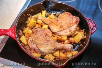 Жареные утиные ножки с ананасами