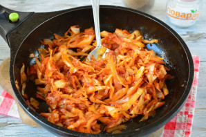 Пирожки с капустой и томатной пастой Пирожки с капустой и томатной пастой