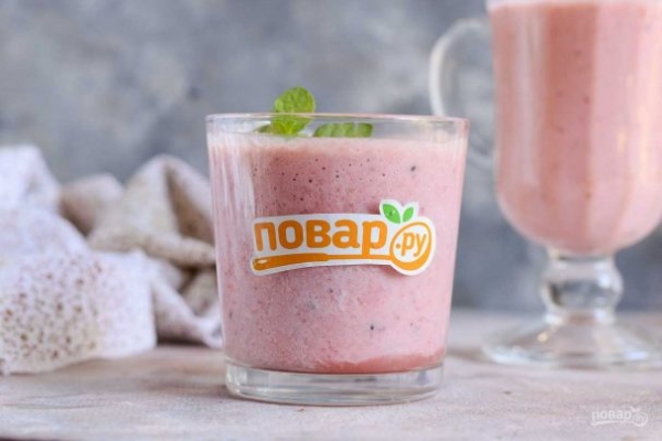 Смузи из киви и клубники Смузи из киви и клубники