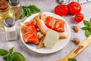 Лосось в томатном соусе Лосось в томатном соусе