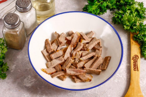 Салат со свеклой и говядиной